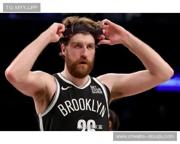 湖人双向合同蒂米首进轮换，伤病潮促机会